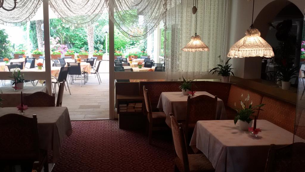 Hotel Maximilian Мерано Экстерьер фото